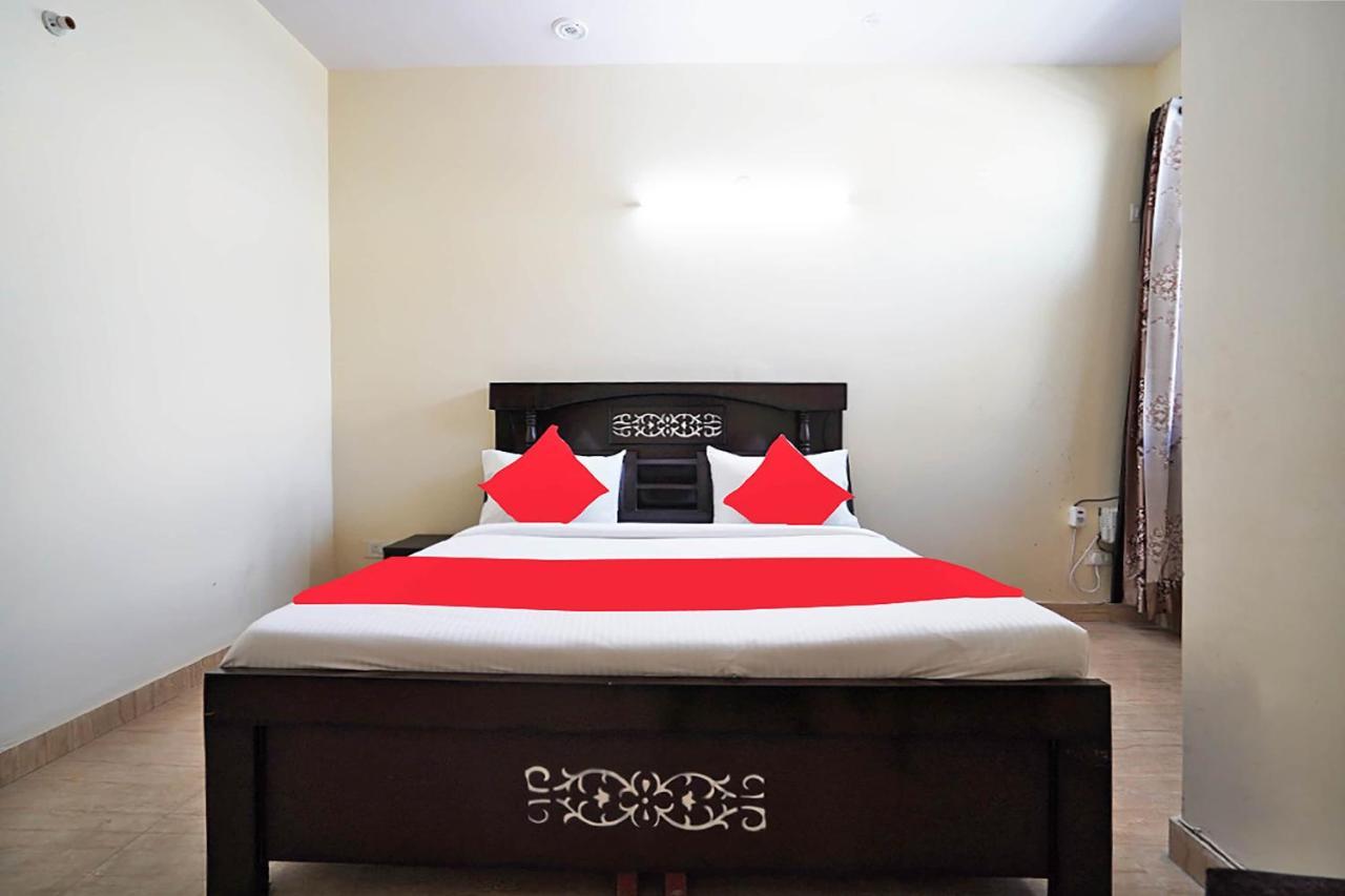 Oyo 46744 Hotel Yash New Delhi Exterior photo