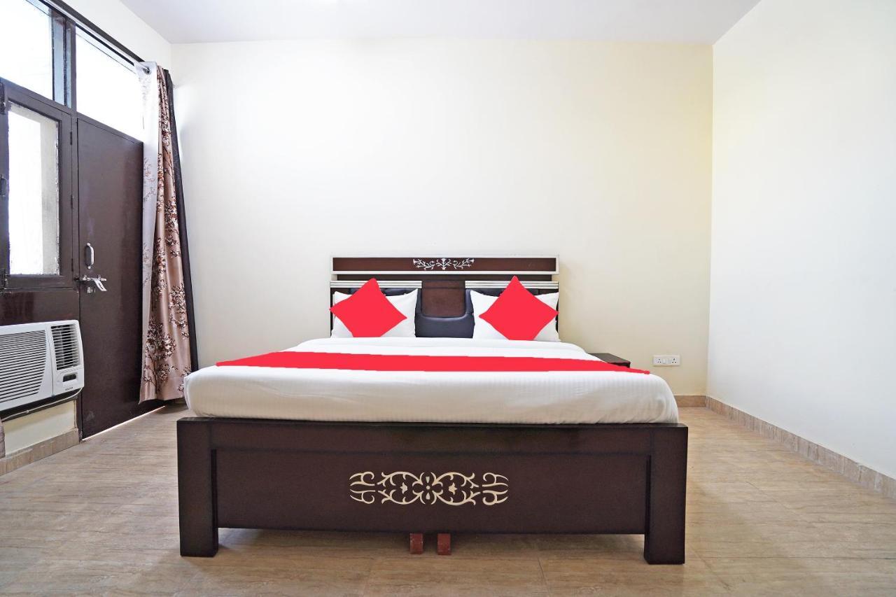 Oyo 46744 Hotel Yash New Delhi Exterior photo