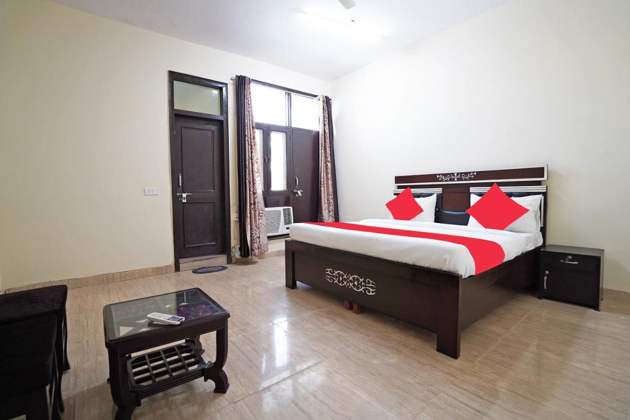 Oyo 46744 Hotel Yash New Delhi Exterior photo