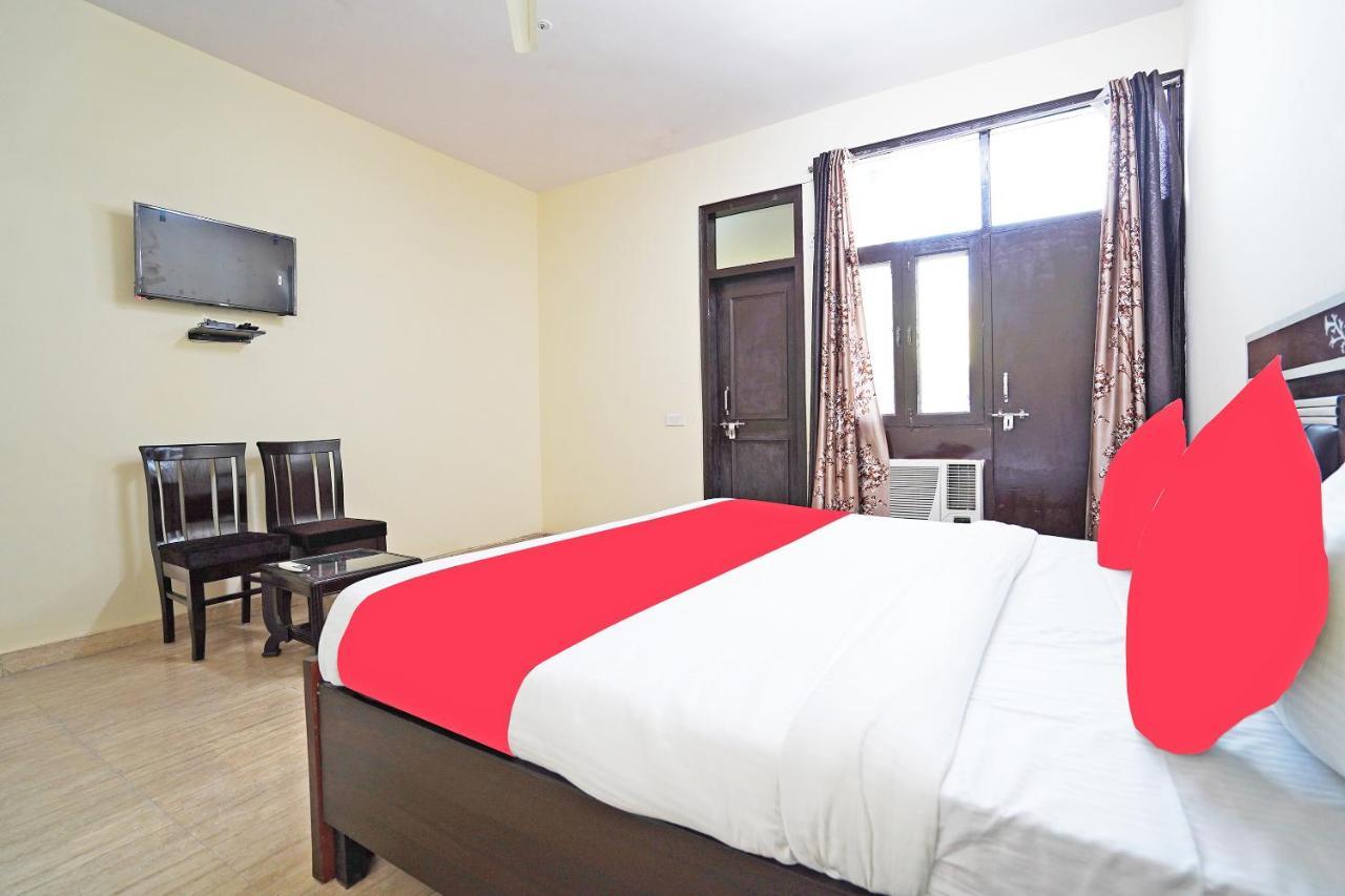 Oyo 46744 Hotel Yash New Delhi Exterior photo