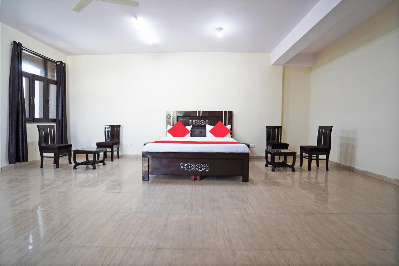 Oyo 46744 Hotel Yash New Delhi Exterior photo