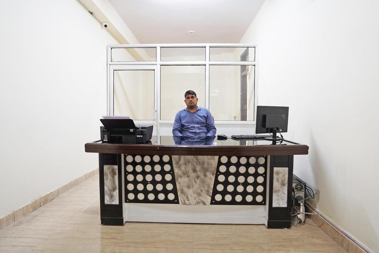 Oyo 46744 Hotel Yash New Delhi Exterior photo